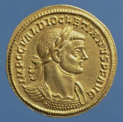 Aureus (obverse) of Diocletian, cuirassed, wearing a laurel wreath